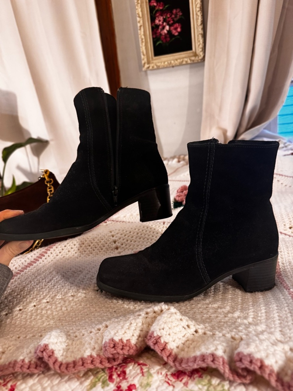 La CANADIENNE Black Suede Ankle Booties